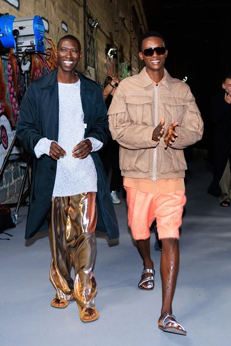 Dries Van Noten Spring 2025 Menswear Fashion Show | Vogue Dries Van Noten Menswear, Summer Uniform, Street Style Photos, Menswear Fashion Show, The Best Street Style, Menswear Fashion, Pharrell Williams, Cool Street Fashion, Dries Van Noten