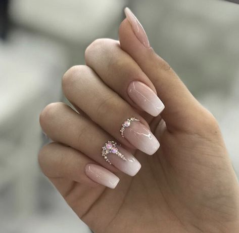 Nails With Gems Short, Prom Nails With Gems, Red Nails With Gems, Nails Strass, Nails With Gems, Bling Rhinestones, Bridal Nail Art, Fantasy Nails, Swarovski Nails