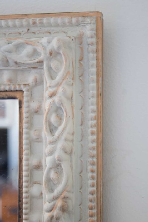 How To Paint A Mirror Frame Antique Gold - The Honeycomb Home Refinish Mirror Frame, Paint A Mirror Frame, Paint A Mirror, Mirror Redo, Painting Mirror Frames, Antique Mirror Frame, Antique Gold Mirror, Painting Mirror, Mirror Makeover