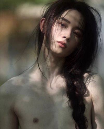 Tang Shihao Long Hair Drawing, Asian Long Hair, Black Hair Boy, Androgynous Models, Male Pose Reference, Face Drawing Reference, Character Inspiration Male, 남자 몸, Boys Long Hairstyles