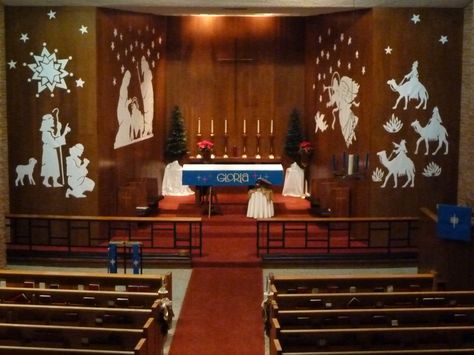 http://dbro.hubpages.com/hub/Decorating-the-Altar-for-Advent-and-Christmas-A-New-Approach Christmas Decorations For Church, Christmas Altar, Wall With Flowers, Advent Church Decorations, Advent Decorations, Christmas Flower Decorations, Church Christmas Decorations, Liturgical Art, Christmas Stage