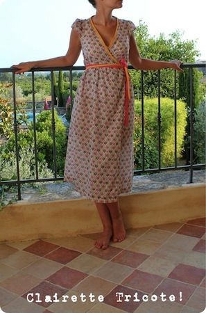 Robe japonaise au soleil... - Clairette tricote Farm Girl Style, Mommy Outfits, Japanese Dress, Sewing Skirts, Couture Tops, Couture Sewing, Diy Couture, Diy Dress, Dresses Dresses