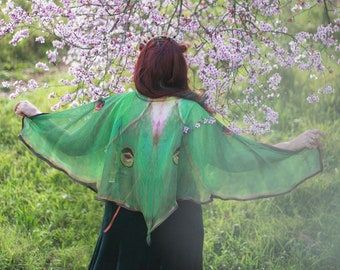 Moth Inspired Outfit, Moth Cape, Dark Angel Wings, Wedding Cottagecore, Maleficent Cosplay, Cottagecore Style, Dance Shorts, Wings Costume, Hooded Cloak