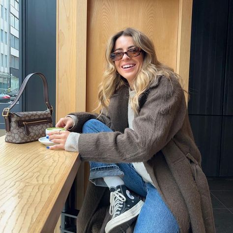 Charlotte Olivia on Instagram: "Saturday morning coffee dates ☕️ shop my outfit via the link in my bio or via the @shop.ltk app #coffeedate #coffeeshop #springstyle" Saturday Morning Coffee Outfit, Morning Coffee Outfit, Charlotte Olivia, Coffee Run Outfit, Run Outfit, Saturday Morning Coffee, Saturday Coffee, Coffee Outfit, Coffee Dates