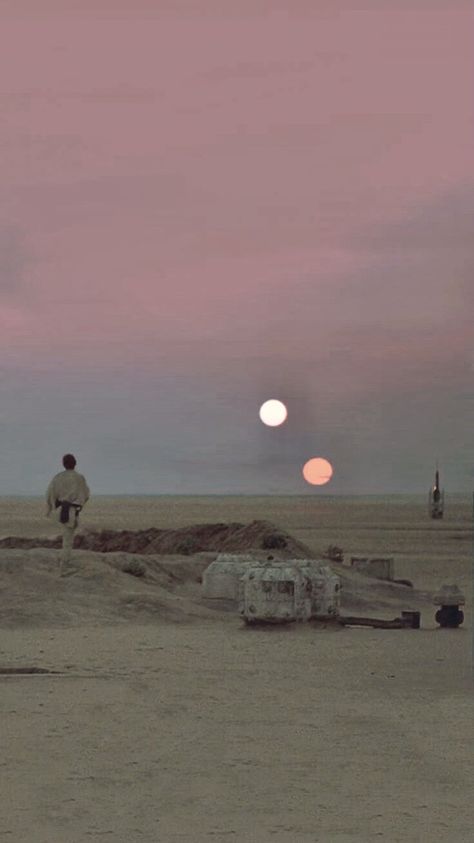 Star Wars Vintage Art, Star Wars Prequel Wallpaper, Star Wars Aethestic, Tatooine Sunset Wallpaper, Star Wars Lockscreen Aesthetic, Star Wars Astethic, Tatooine Tattoo, Star Wars Phone Wallpaper, Star Wars Aesthetic Wallpaper