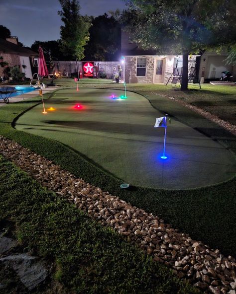 New 5-Star Review! ⭐⭐⭐⭐⭐ "Outstanding work Team Lindo!" - Warren Team Lindo just wrapped up this beautiful backyard putting green with LED cup lights so Warren and his family can play at night! ⛳  LED cup lights are just one of many custom features that can be added to your backyard green. Others include tee boxes, chipping mats, turf bunkers, sand traps, slopes & more!  Interested in a FREE quote? Contact us today and schedule a free consultation! Luxurious Backyard, Backyard Sports, Pet Turf, Green Backyard, Amazing Backyard, Yard Diy, No Grass Backyard, Water Sprinkler, Dream Yard