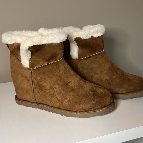 Look A Likes For A More Famous Brand And 1/4 Of The Cost. Brand New, No Tags Or Box, 3 Inch Wedge Boot With Faux Fur Trim, Faux Suede. Dress Up Your Winter Outfits With These Cute Boots. Comfortable And Easy To Walk In, Run Tts. Faux Suede Dress, Boots Comfortable, Cute Boots, Suede Dress, Famous Brands, Fur Trim, Wedge Boot, Faux Suede, Walk In