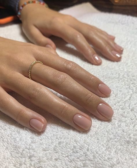 Natural Nails Manicure, Manicured Nails, Nagellack Trends, Cuticle Care, Subtle Nails, Minimal Nails, Casual Nails, Classic Nails, Bride Nails