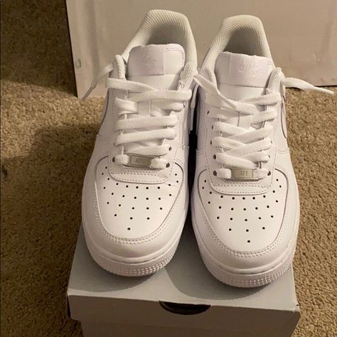 Af 1 White, Womens Pink Sneakers, Af1 White, New Balance Walking Shoes, Tretorn Sneakers, White Air Force 1, Dolce Gabbana Sneakers, Nike Air Force 1s, New Nike Air Force