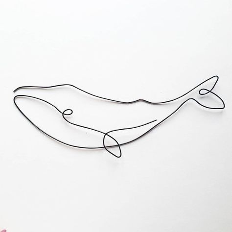 One Line Wire Art, Wire Whale, Wire Writing, Whale Silhouette, Sheet Metal Art, Copper Wire Art, Wire Wall Art, Metallic Spray Paint, Knitted Wire