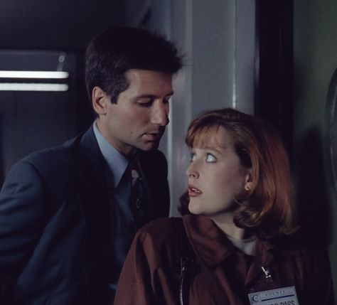 Mulder And Scully Season 1, X Files Mulder, Mulder And Scully, David And Gillian, Cowboy Love, Mulder Scully, Fox Mulder, Dana Scully, David Duchovny