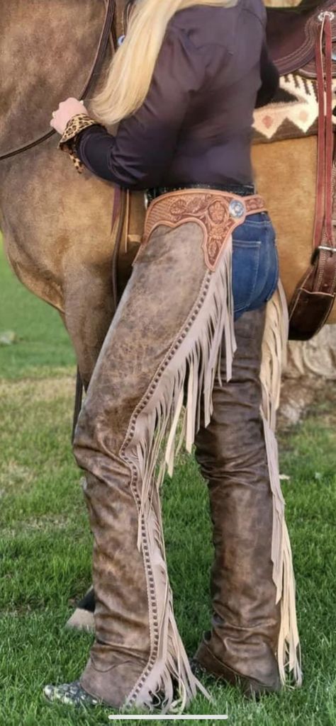 Cowboy Pants Outfit, Ranch Riding Show Outfits, Western Chaps For Women, Chinks Western, Chaps Cowgirl, Womens Chaps, Fringe Chaps Women, Assless Chaps Cowgirl, Horse Riding Chaps