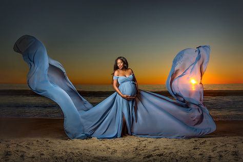 Unique Maternity Shoot Ideas, Creative Maternity Shoot Ideas, Creative Maternity Shoot, Unique Maternity Shoot, Maternity Shoot Ideas, Shooting Pose, Maternity Shoot Dresses, Maternity Shoot Outfit, Maternity Picture Outfits