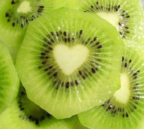 Fruit Icons, Healthy Food Motivation, Kiwi Fruit, Green Fruit, Iphone Layout, Fruit Plants, Aesthetic Images, Green Aesthetic, Aesthetic Food