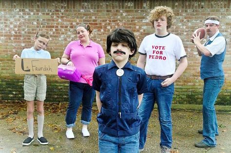 Cute Family Halloween Costumes, Napoleon Dynamite Costume, Baby Crows, Addams Family Costumes, 90s Costume, Napoleon Dynamite, Storybook Characters, Halloween 2015, Family Images