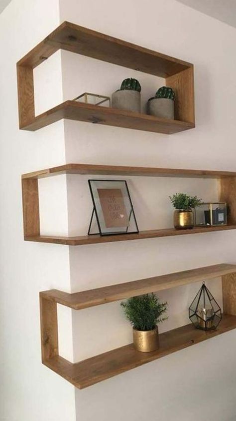 Japandi Shelves, Dröm Hus Planer, Corner Shelf Ideas, Corner Shelf Design, Tree Home Decor, Regal Design, Woodworking Plans Diy, Inside Design, Decorating Shelves