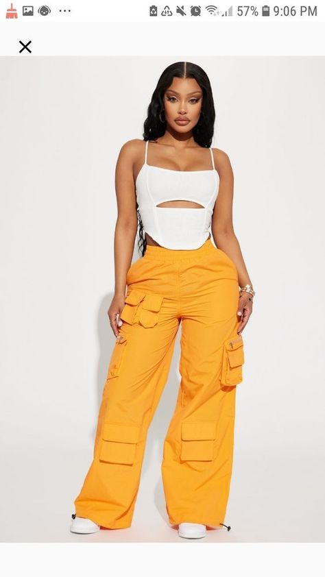 Yodit Yemane, Trending Streetwear, Parachute Pant, Girls Streetwear, Black Corset Top, Fashion Nova Outfits, Cargo Pants Outfit, Effortlessly Chic Outfits, Tomboy Style Outfits