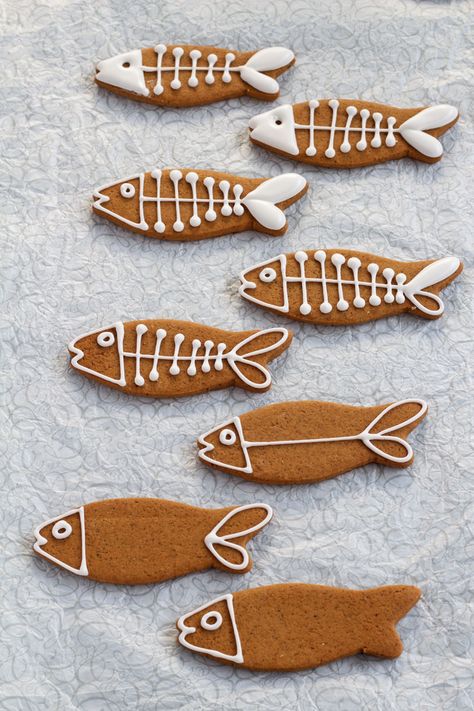 Simple Penguin Cookies with Funny Fish | The Bearfoot Baker Iridescent Scales, Chocolate Marshmallow Cookies, Penguin Cookies, Chocolate Chip Shortbread Cookies, Fish Cookies, Salted Caramel Mocha, Funny Fish, Marshmallow Cookies, Yummy Sugar Cookies