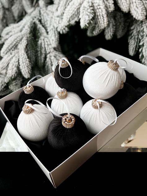 Black and white velvet  Christmas decorations. 12pcs set in the gift box. These black and white velvet Christmas balls are decorated  with deluxe gold rhinestones.    Christmas black  and white velvet decorations are made of durable plastic and decorated with premium velvet. That's why they don't break.  Always, We can sew Christmas bows in your favourite colours.  Christmas bows are hand sewn on none wrinkle base. They will not wrinkle during transportation. And they will not deteriorate during Black And White Christmas Decor Tree, Black Velvet Christmas Ornaments, Black Velvet Christmas Decor, Black White Christmas Decor, Velvet Christmas Decor, Black White And Gold Christmas, Black Christmas Decor, Christmas Decor Black, Black Christmas Ornaments