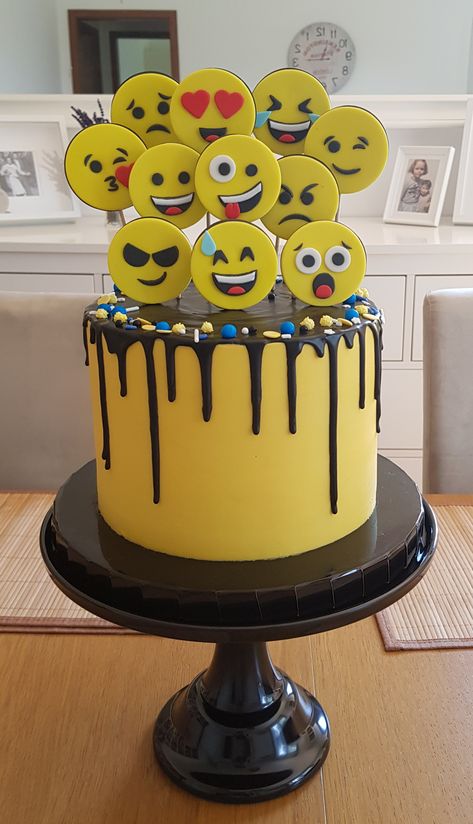 Emoji Cake Birthdays, Smiley Birthday Cake, Emoji Cakes, 11th Birthday Cake, Emoji Birthday Cake, Emoji Cupcakes, Emoji Cake, Laser Tag Birthday, Emoji Birthday