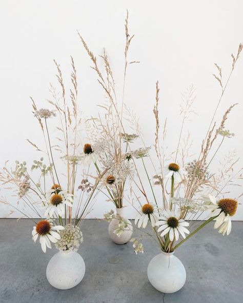 Florist Brooke Snodgrass on Instagram: "Cute little bud vases from a summer dinner event. Back when I could just walk outside and find things blooming. Spring will come, Spring will come." Dried Floral Bud Vases, Dried Bud Vases, Dried Flower Bud Vase, Dried Flower Bud Vases, Budvase Tablescape, Saloon Wedding, Bud Vases Arrangements, Floral Branding, Bud Vases Flowers