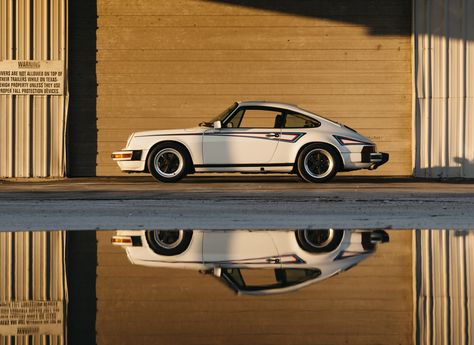 Retro Porsche, Martini Racing Porsche, Porsche Wallpaper, Custom Porsche, Old Vintage Cars, Porsche Club, Vintage Porsche, Car Inspiration, Porsche Carrera