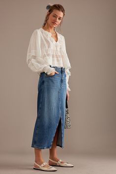 Midi Rock Outfit, Denim Midi Skirt Outfit, Stylish Spring Outfit, Jean Skirt Outfits, Midi Jeans, Midi Skirt Outfit, Denim Skirt Outfits, Long Denim Skirt, Rock Outfit