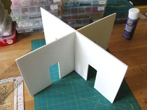 Rented Apartment, Cardboard Dollhouse, American Girl Doll House, American Girl Diy, American Girl Doll Diy, Dollhouse Tutorials, Barbie Ideas, Paper Doll House, Doll House Plans