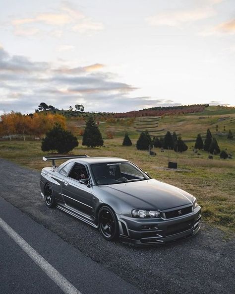 Nissan Skyline R34 GT-R ❤️  @andychendy 📸: @wack0z #jdm #supercars #skyline #nissan #iconiccars #car #cars Skyline Nissan, Nissan Skyline R34, R34 Skyline, Skyline R34, Nissan Skyline Gtr, Skyline Gtr, Super Car, Gt R, Nissan Skyline