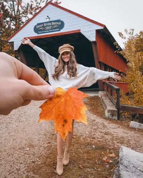 Halloween Films, Fall Photoshoot Ideas, Throwback Outfits, Portret Feminin, Caitlin Covington, Pumpkin Patch Photoshoot, Inspiration Photoshoot, Fall Portraits, Pumpkin Patch Outfit