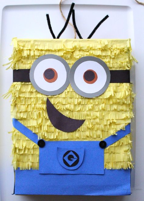 DIY minion pinata find the 7th minion Minion Pinata, Minions Birthday Theme, Diy Minions, Diy Pumpkins Crafts, Despicable Me Party, Birthday Pinata, Minion Movie, Piñata Ideas, Minion Birthday Party