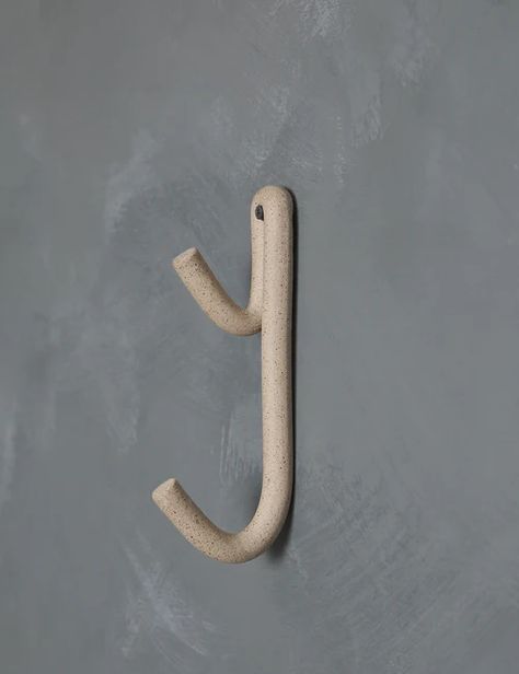 Ceramic Hooks Diy, Ceramic Coat Hooks, Ceramic Bathroom Set, Ceramic Towel Hook, Ceramic Wall Hooks, Ceramic Wall Hook, Functional Ceramics Ideas, Hanging Ceramic Art, Ceramic Hanger