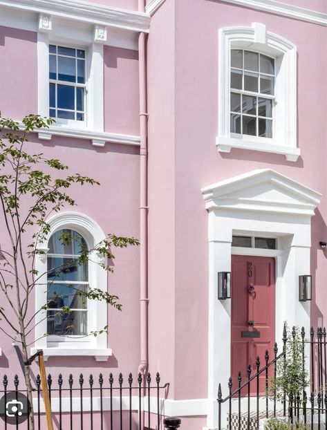 London Mews House, Pink Stucco, Pink House Exterior, Box Lights, Calming Interiors, Mews House, French Exterior, London Home, Bedroom Images