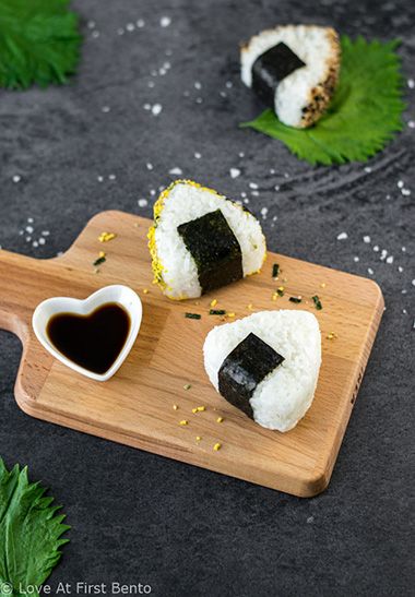 17 Must Try Onigiri Recipes + #OnigiriAction - Love At First Bento Onigiri Rice Balls Recipe, Onigiri Recipes, Japanese Rice Balls, Onigiri Recipe, Superbowl Food, Onigiri Rice, Rice Mold, Bento Box Recipes, Japanese Party