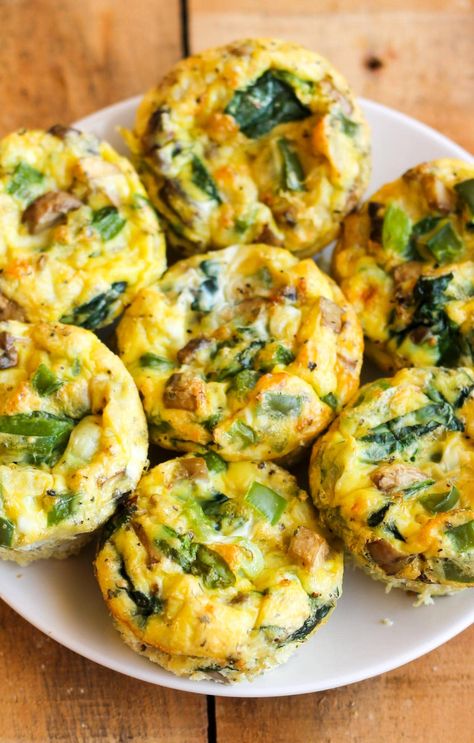 Spinach Mushroom Asiago Egg Muffins - Smile Sandwich Paleo Egg Muffins, Veggie Egg Muffins, Recipe With Mushrooms, Egg Muffins Healthy, Breakfast Egg Muffins, Mushrooms And Spinach, Healthy Make Ahead Breakfast, Egg Muffins Recipe, Spinach Mushroom