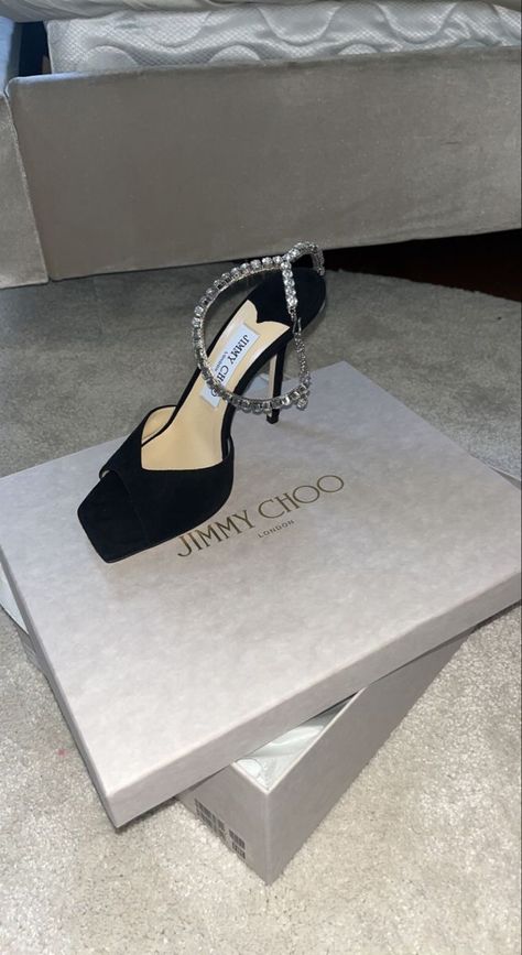 Jimmy Choo Black Sandal Crystal Chain Elegant Chic Classic Modern Fashion Luxury Expensive Heels Aesthetic, Crystal Heels Elegant, Heels Classy Elegant Black, Jimmy Choo Aesthetic, Luxurious Heels, Expensive Heels, Elegant Shoes Heels, Endless Fashion, Jimmy Choo Sandals