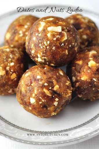 Dates and nuts ladoo (dry fruits ladoo) is a healthy and quick dessert with dates and nuts in 3 minutes. #antoskitchen #dates #ladoo Dessert With Dates, Desserts With Dates, Easy Homemade Snacks, Kids Snack Food, Dessert Healthy, Quick Dessert, Dessert Aux Fruits, Gulab Jamun, Healthy Fruit