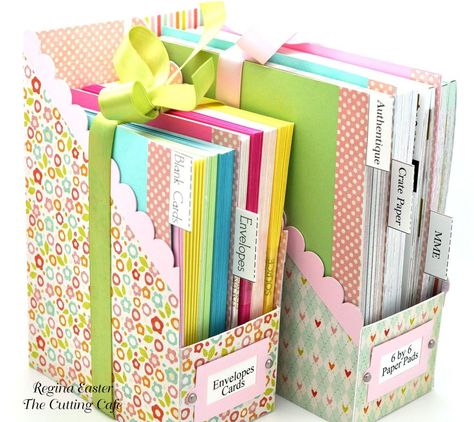 Handmade File Folder Box - Check out this cute set of handmade file folders boxes.Perfect to organize your envelopes and cards and 6 by 6 pa… Handmade File, Printable Stamps, Cafe Cards, Cardboard Recycling, Craft Storage Organization, Box Craft, Crate Paper, Craft Rooms, Craft Room Organization