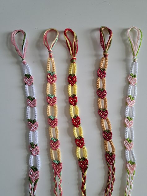 Friendship Bracelet Patterns Embroidery Thread, Strawberry Chain Bracelet, Friendship Knot Bracelet, Cherry Friendship Bracelet Pattern, Strawberry Bracelet Pattern, Strawberry Friendship Bracelet, Red Friendship Bracelet, Chain Friendship Bracelet, Bracelets Thread