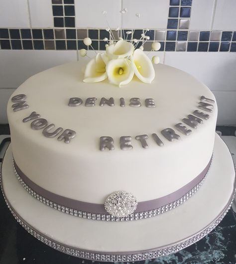 Work Retirement Party Ideas, Retirement Cake, Retirement Party Decorations, Simple Cake Designs, Simple Cake, Retirement Party, Retirement Parties, Family Celebrations, Easy Cake