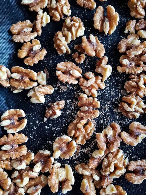 Roasted walnuts are perfect for baking, or an excellent healthy snack. This simple recipe is super easy, and oven roasted walnuts are perfect for your lunch box, trail mix, or to serve on top of your granola. A vegan and gluten free recipe with only 1 ingredient: walnuts! #roasted #walnuts #nuts #snack #oven #healthy #easy Roast Walnuts In Oven, Roasting Walnuts In The Oven, How To Roast Walnuts In Oven, Roasting Nuts In The Oven, Roasted Walnuts Recipe Savory, Roasted Walnuts Oven, Salted Walnuts Recipe, Candied Walnut Recipe, Quick And Easy Snacks