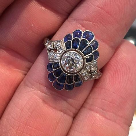 Audrey & Wolf Antiques (@audreyandwolf_antiques) • Instagram photos and videos Retro Wedding Rings, Edwardian Ring, Vintage Inspired Rings, Fancy Stones, Dream Gift, Antique Engagement Rings, 925 Silver Jewelry, Ring Vintage, Blue Diamond