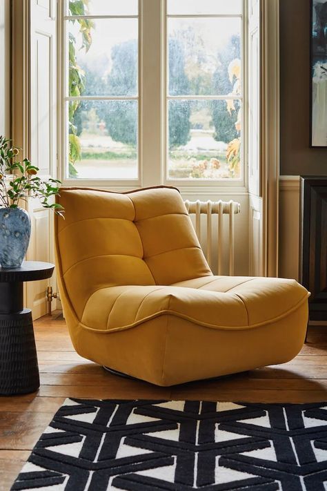 Colourful Accent Chair, Boho Corner Chair, Comfy Accent Chairs For Bedroom, Comfy Swivel Chairs, Comfy Accent Chairs For Living Room, Cosy Room Ideas, Comfy Chairs For Living Room, Cozy Accent Chairs, Yellow Chair Living Room