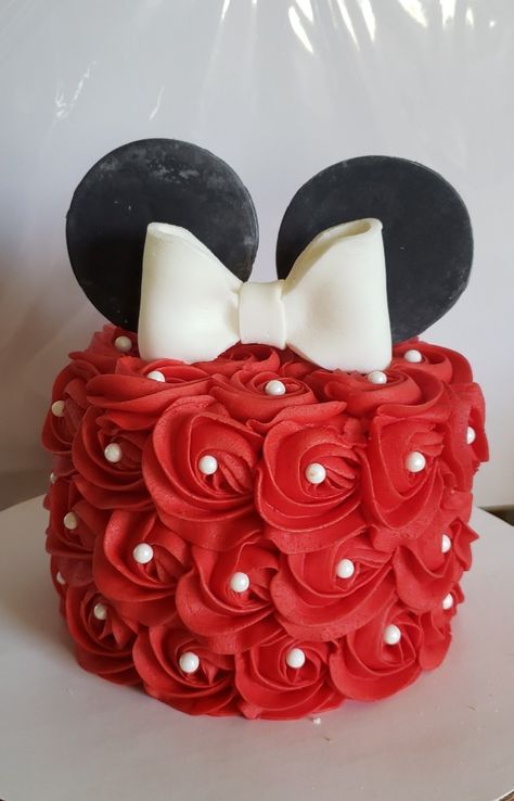 Minnie Mouse Small Cake, Red Mini Mouse Birthday Party Ideas, Red Minnie Cake, Minnie Mouse Rosette Cake, Mickey Minnie Mouse Cake, Disney Buttercream Cake, Mickey Mouse And Minnie Mouse Cake, Mini Mickey Mouse Cake, Minnie Mouse Smash Cake 2nd Birthday