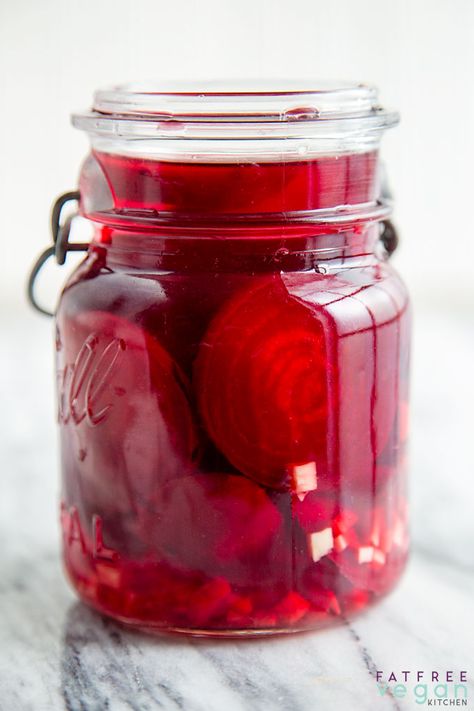 Roasted Pickled Beets with Ginger Refrigerator Pickled Beets, Canned Pickled Beets, Roasted Beets Recipe, Canning Beets, Pickled Beets Recipe, Pickled Eggs, Refrigerator Pickles, Pickled Beets, Beet Recipes