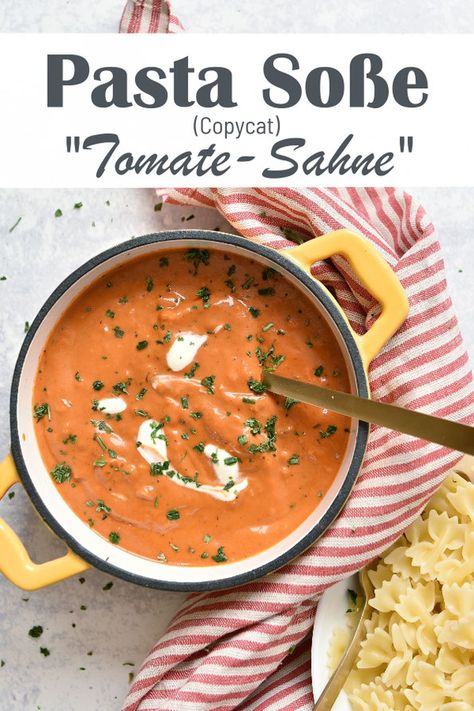 Pasta Soße Tomate Sahne - wie das Fertigprodukt aus der Tüte aus dem Supermarkt, Kopie, mit Tomatenmark, Sahne, Gewürzen, Frischkäse oder Mascarpone, Rezept aus dem Thermomix, vegetarisch, vegan möglich Sandwich Chutney Recipe, Soup And Stew, Chutney Recipes, Vegan Pasta, European Food, Pasta Recipes, Food Inspiration, Pesto, Meal Planning