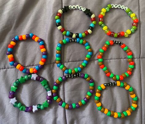 The Casey is Casey jr., not Cassandra Rottmnt Bracelets, Rottmnt Perler Beads, Tmnt Bracelet, Tmnt Crafts, Rise Of The Tmnt, Kandi Inspo, Pony Bead Bracelets, Kandi Kid, Kandi Ideas