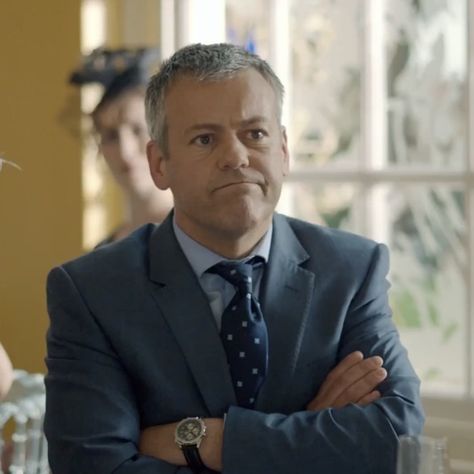 Sherlock Greg Lestrade, Greg Lestrade Icon, Greg Lestrade, Manchester United Jacket, Sherlock Holmes Benedict, Rupert Graves, Sherlock Holmes Bbc, Sherlock Fandom, Bbc Sherlock