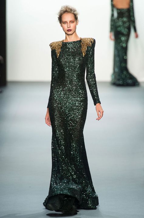 undefined - ELLE.com Michael Costello, Evening Attire, Spring 2017, Beautiful Gowns, Green Fashion, Fashion Week Spring, London Fashion Week, New York Fashion Week, New York Fashion