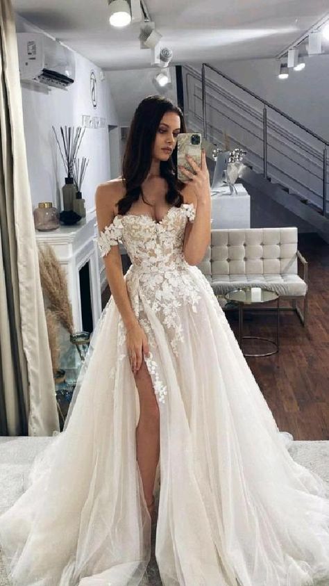 Revealing Wedding Dress, Tom Sebastien Wedding Dress, Wedding Dress Spaghetti Straps, Wedding Guest Gowns, Bridal Studio, Formal Wear Dresses, Dream Wedding Ideas Dresses, Wedding Dress Fabrics, Suzhou